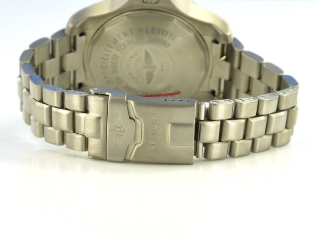 Breitling Avenger Titan