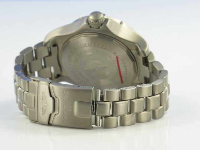 Breitling Avenger Titan