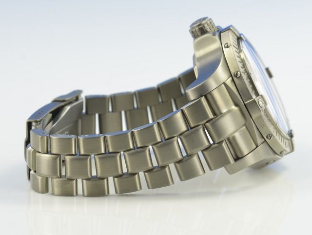 Breitling Avenger Titan