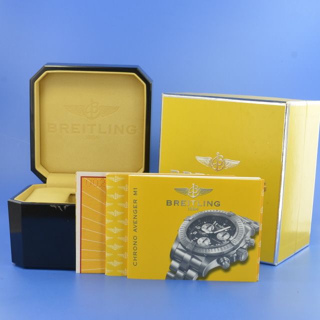 Breitling Chrono Avenger M1