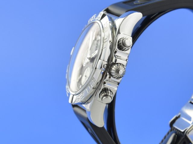 Breitling Chronomat 44 B01 Automatik Chronograph