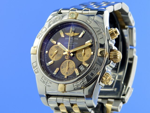 Breitling Chronomat 44 B01