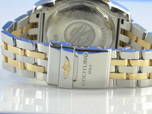 Breitling Chronomat 44 B01