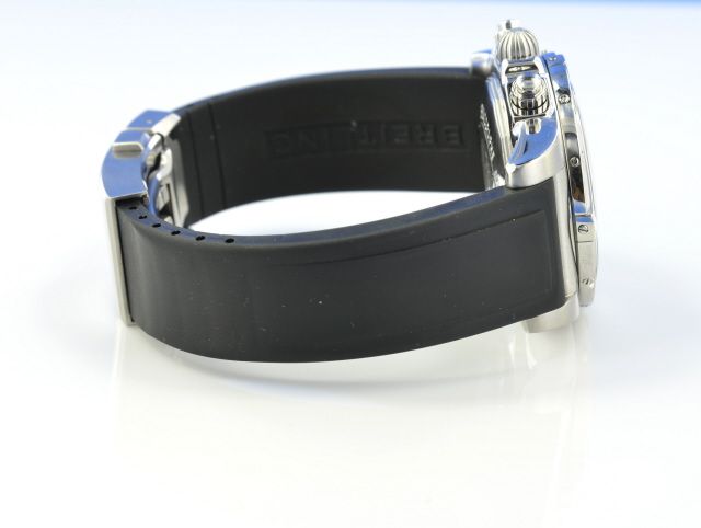 Breitling Chronomat 44 B01