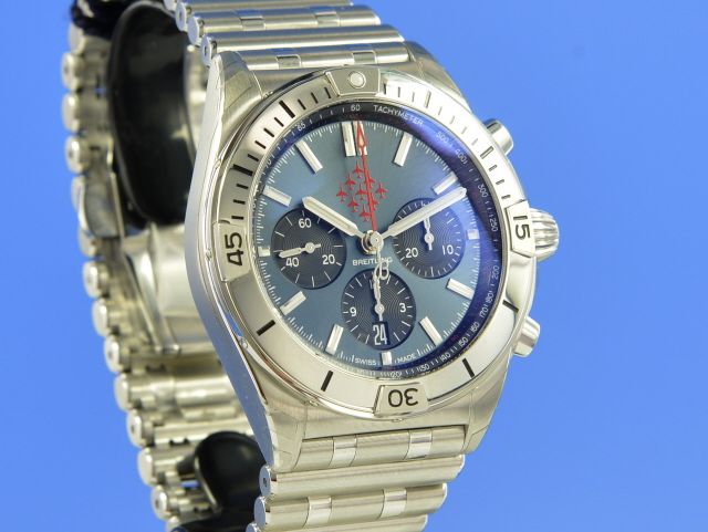 Breitling Chronomat B01 42 - Red Arrows - Limited Edition