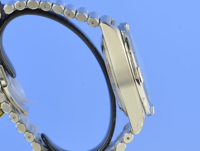 Breitling Chronomat B01 42 - Red Arrows - Limited Edition