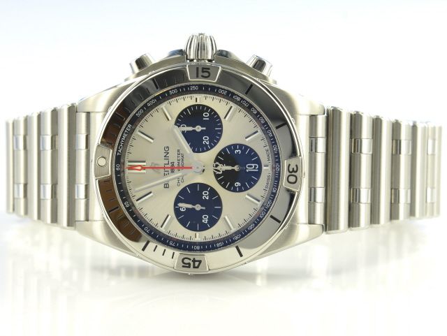 Breitling Chronomat B01