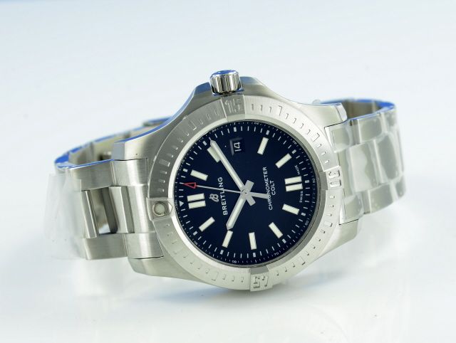 Breitling Colt 44 mm Automatik