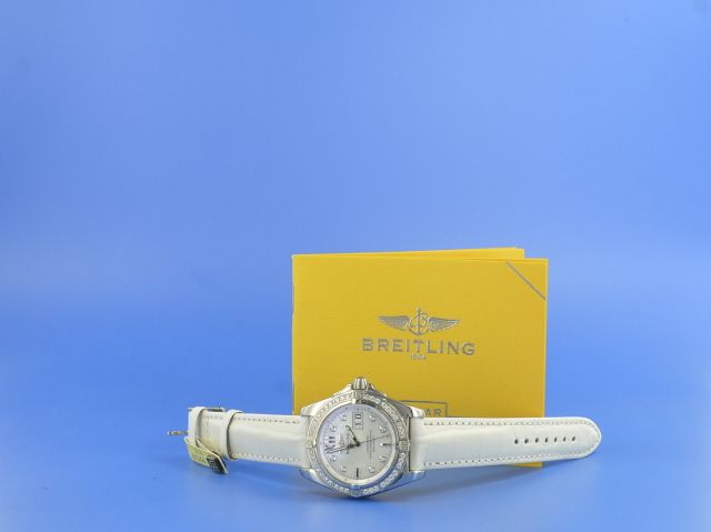 Breitling Galactic 41 Cockpit