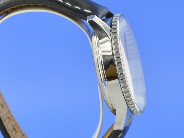 Breitling Navitimer 01