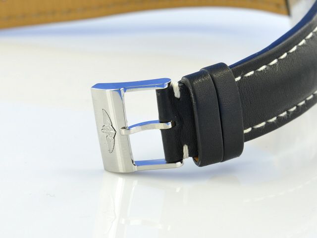 Breitling Navitimer 01