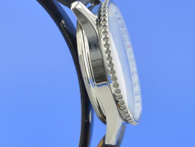 Breitling Navitimer 01