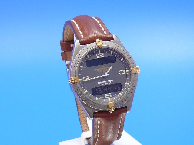 Breitling Navitimer Aerospace Titan/Gold