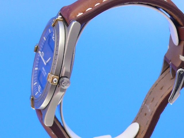 Breitling Navitimer Aerospace Titan/Gold