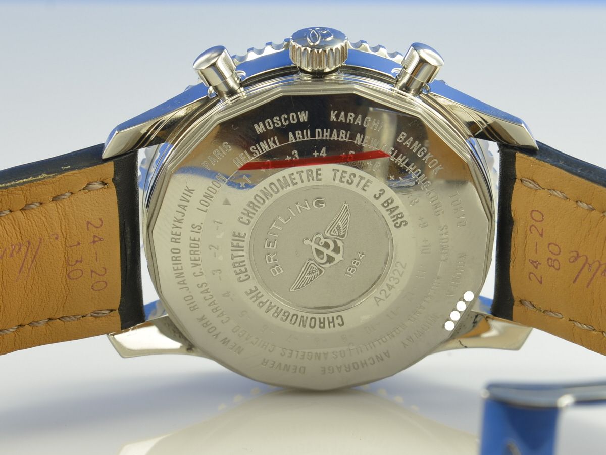 Breitling Navitimer World