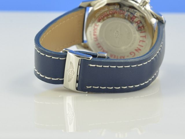 Breitling Navitimer World