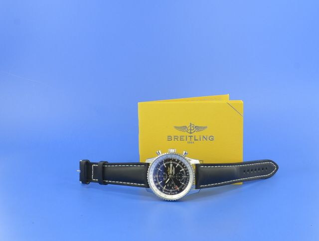 Breitling Navitimer World