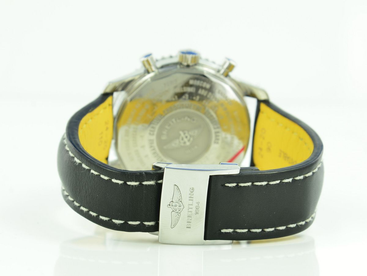 Breitling Navitimer World GMT Chronometer A24322