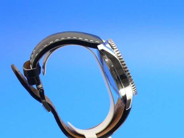 Breitling Navitimer World