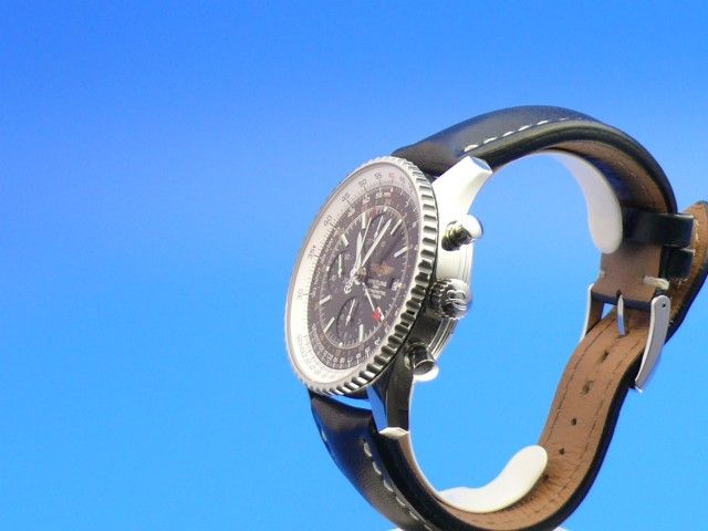 Breitling Navitimer World