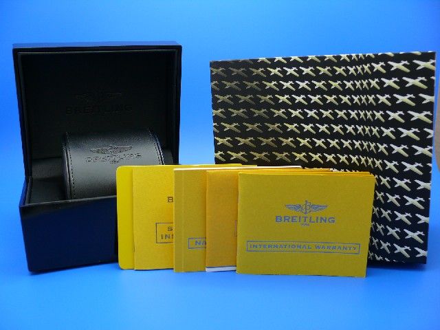 Breitling Navitimer World