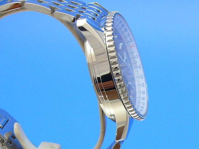 Breitling Navitimer World