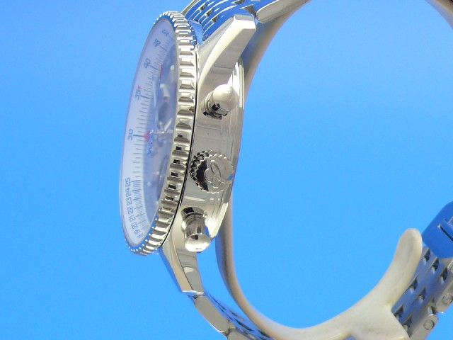 Breitling Navitimer World