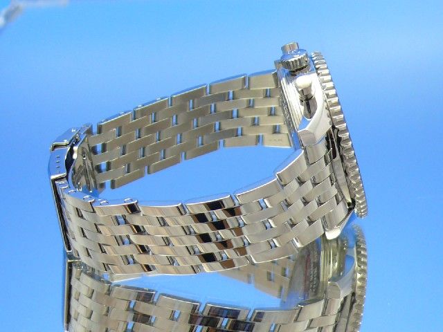 Breitling Navitimer World