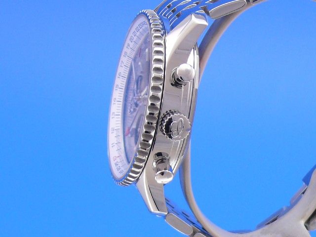 Breitling Navitimer World
