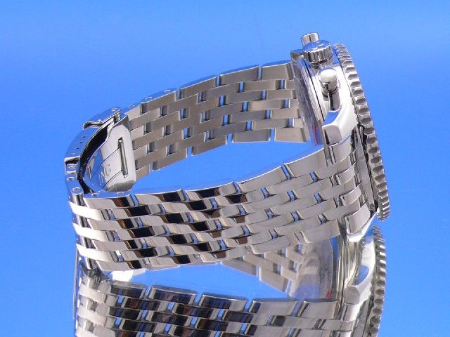 Breitling Navitimer World