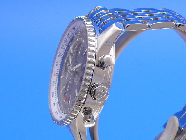 Breitling Navitimer World