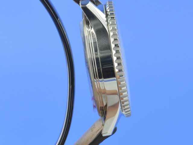 Breitling Navitimer World