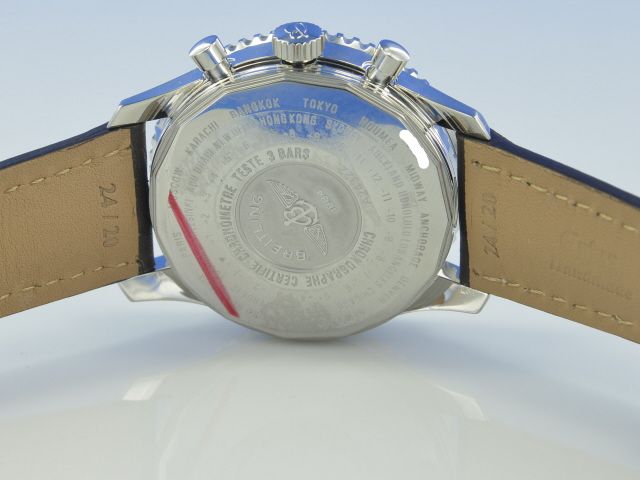 Breitling Navitimer World