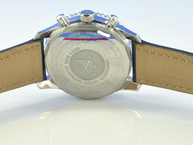 Breitling Navitimer World