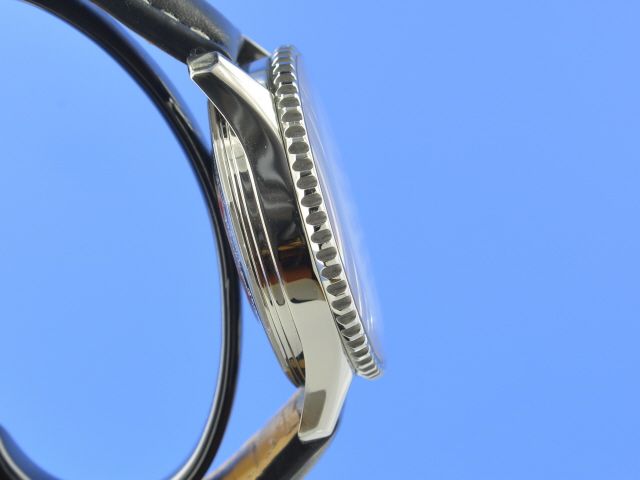 Breitling Navitimer World