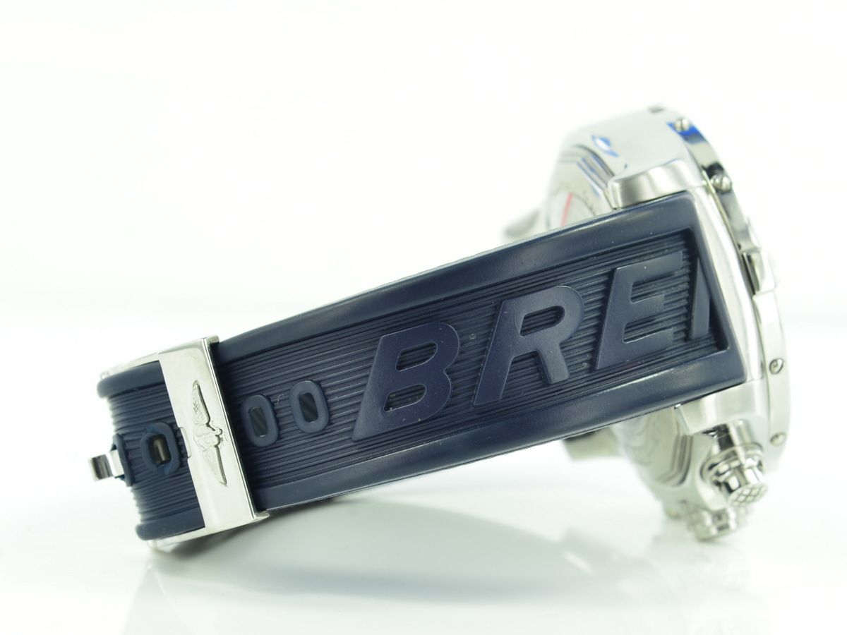 Breitling Super Avenger A13370