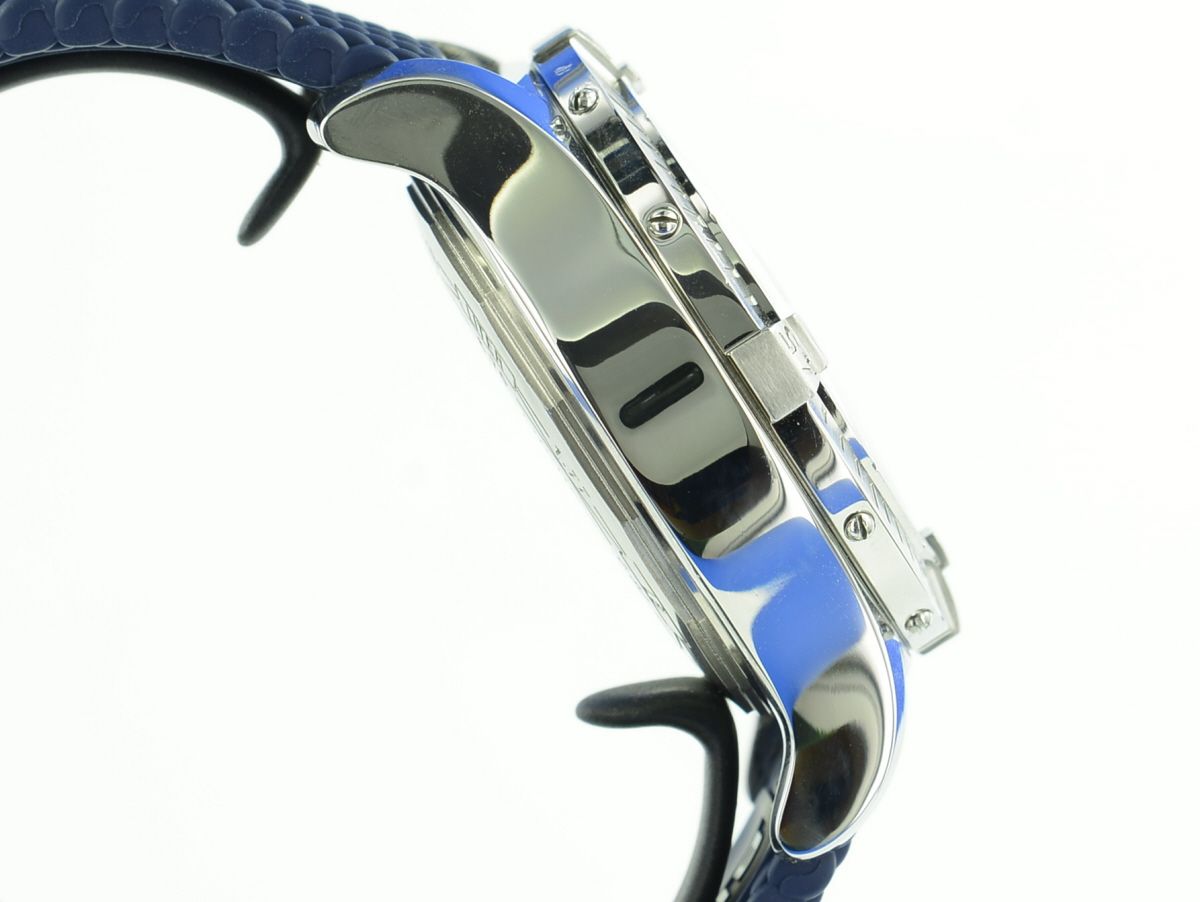 Breitling Super Avenger A13370