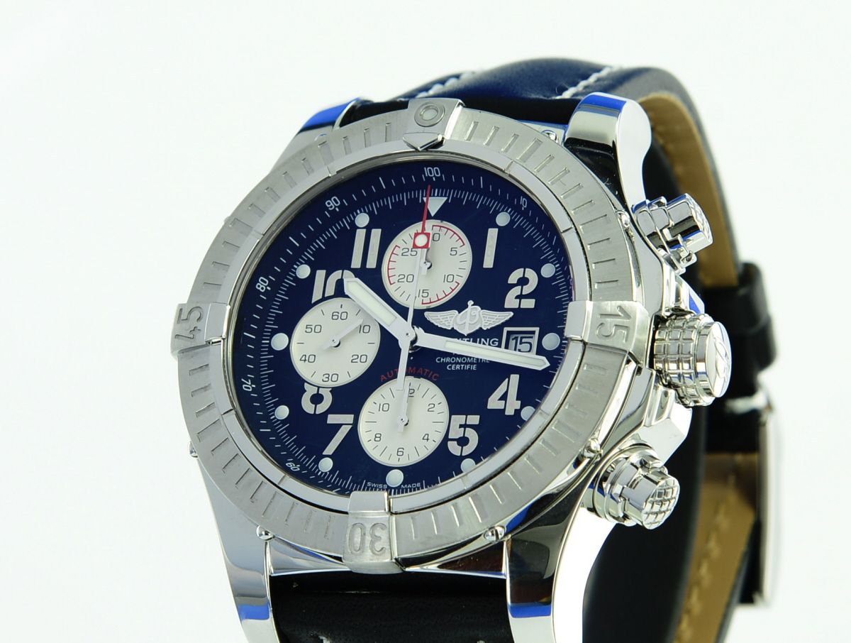 Breitling Super Avenger A13370