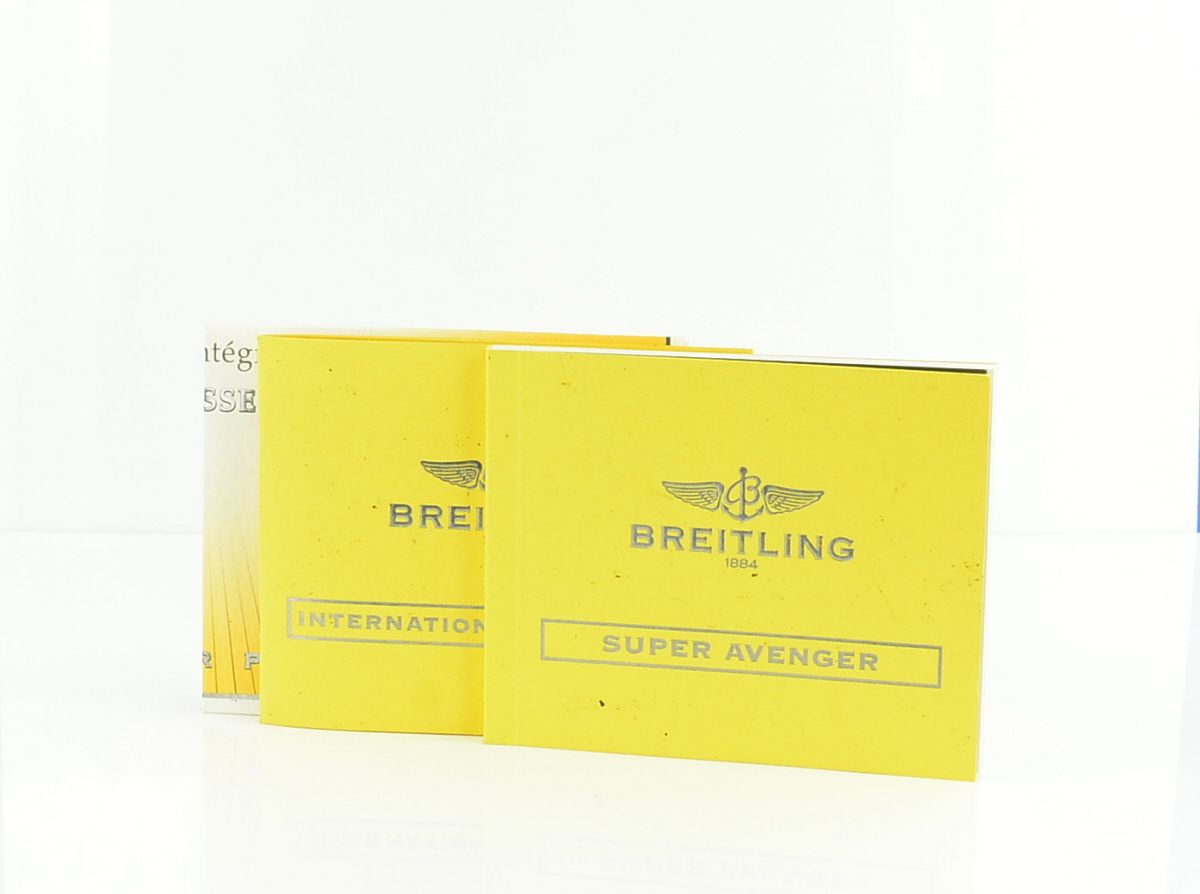 Breitling Super Avenger A13370