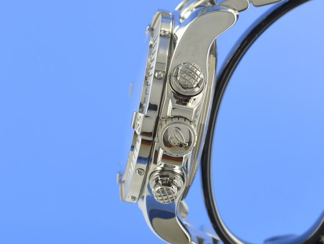 Breitling Super Avenger Automatik Chronograph