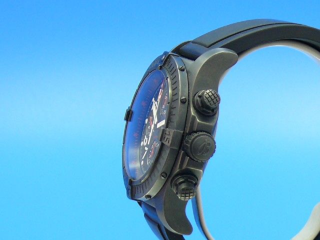 Breitling Super Avenger Blacksteel - Limitiert