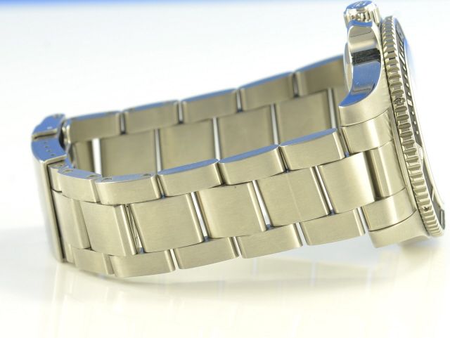 Breitling Superocean 42 Automatic