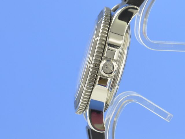 Breitling Superocean 42