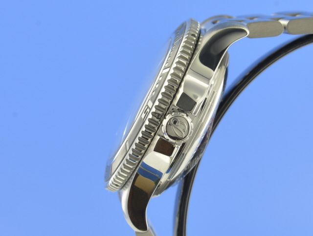 Breitling Superocean 44