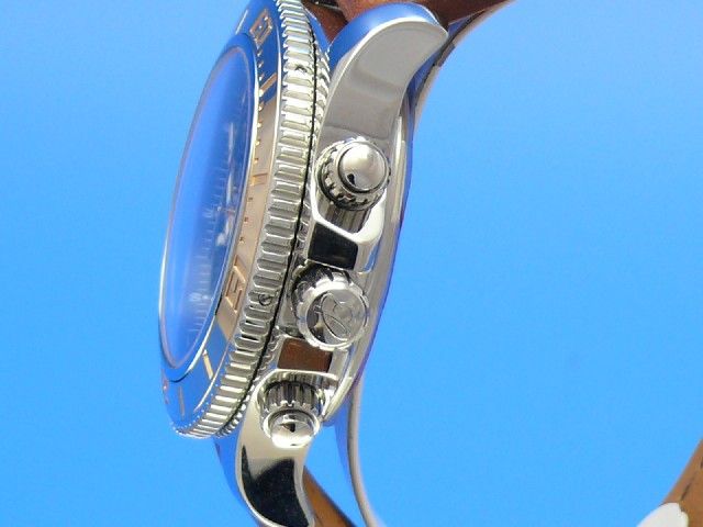 Breitling Superocean Chronograph II