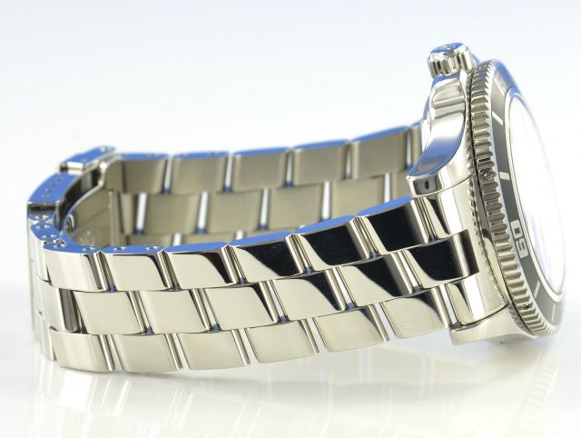 Breitling Superocean II 42 mm