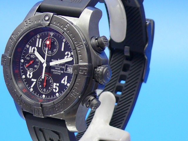 Breitling Avenger Skyland Black Steel - Limited Edition