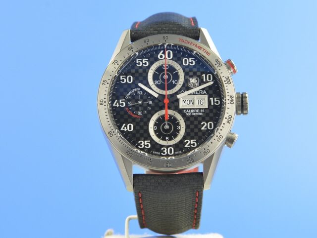 TAG Heuer Carrera Day-Date Titan 43 mm