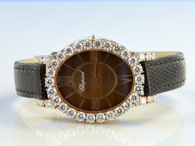 Chopard LHeure du Diamant Oval Medium