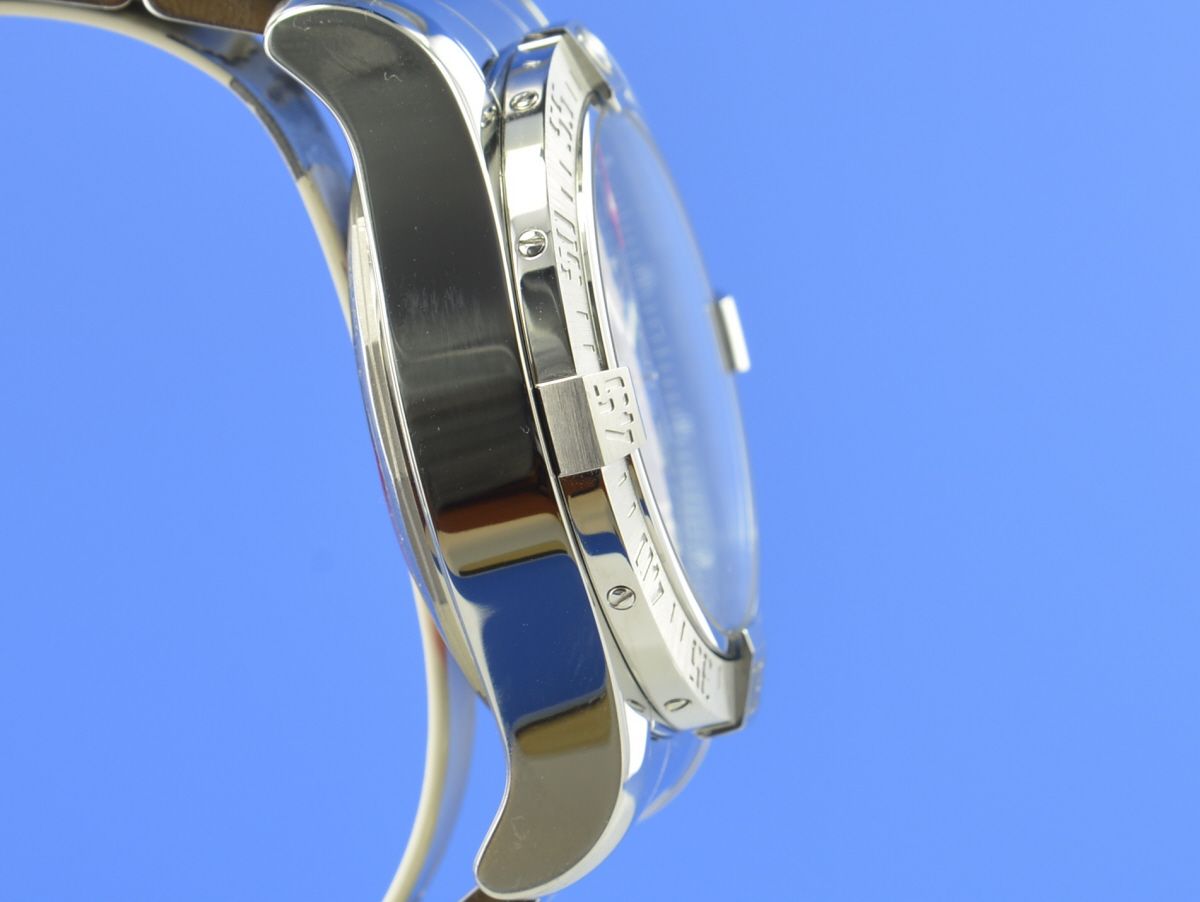 Breitling Avenger II Chronograph